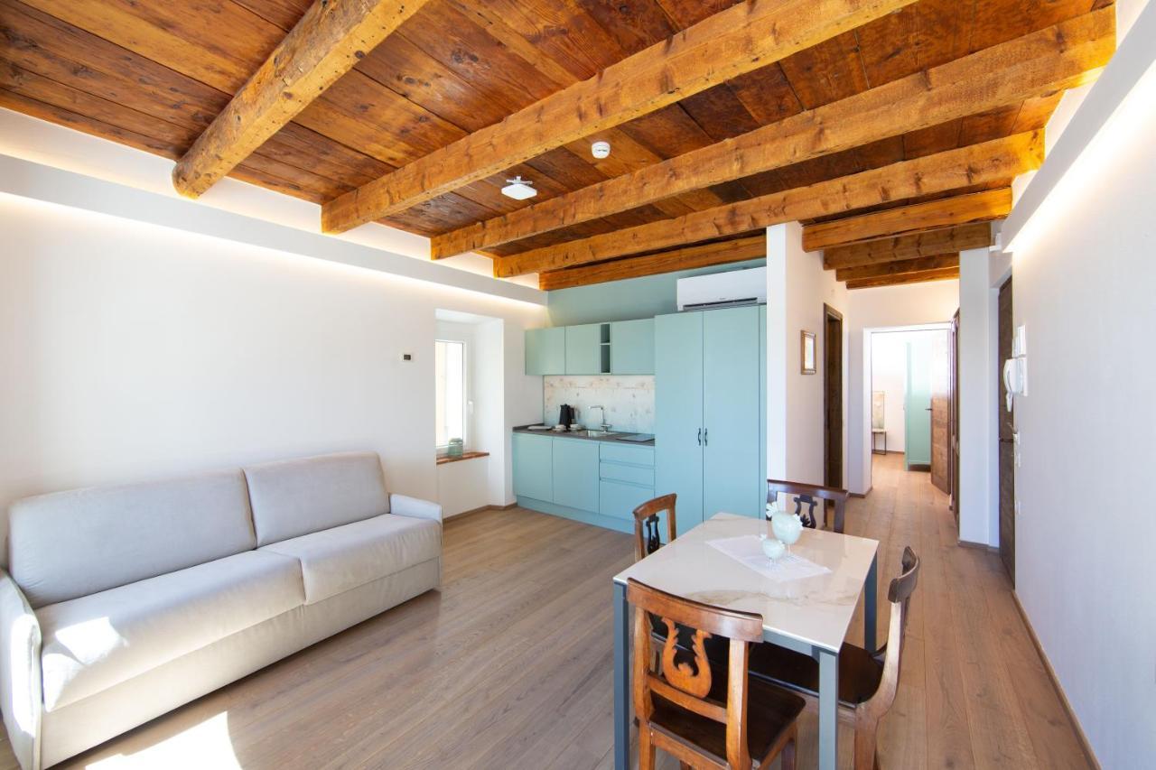 Casa Castagna 1620 Acomodação com café da manhã Mergozzo Exterior foto