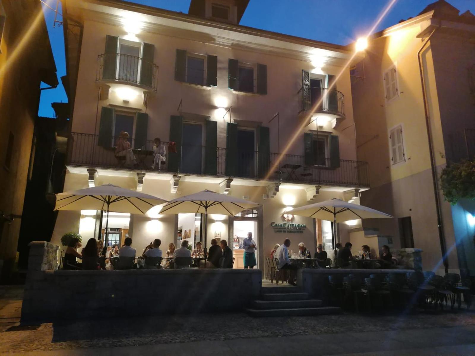Casa Castagna 1620 Acomodação com café da manhã Mergozzo Exterior foto